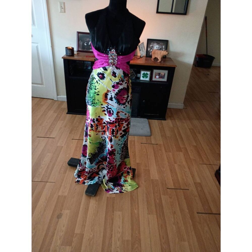 Size 5/6 Dresses by Deb Prom Wedding Cruise Special Occasion Dress Sleeveless